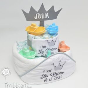 Tarta de pañales barquitos regalos para el baño del bebé