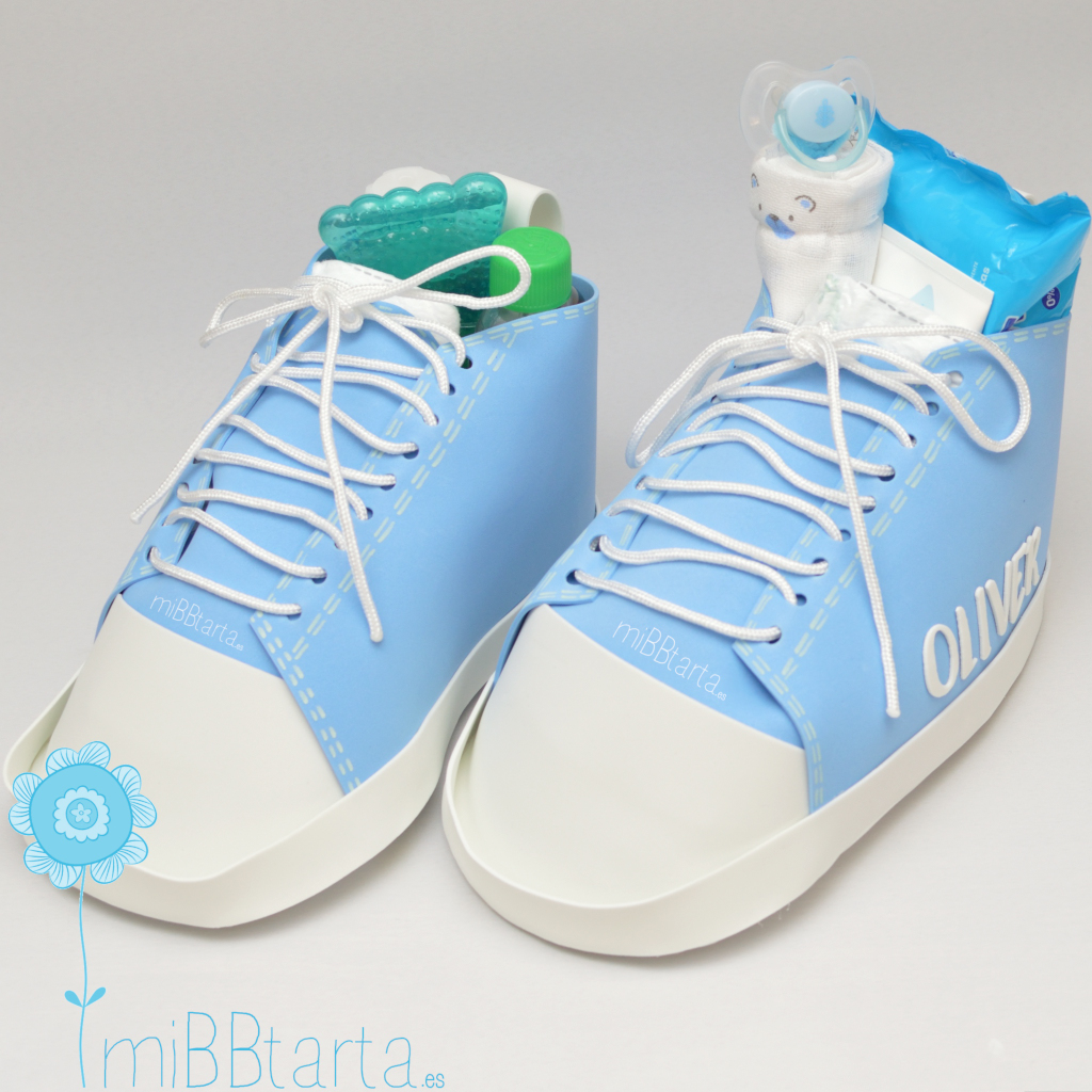 Tarta de pañales zapatillas