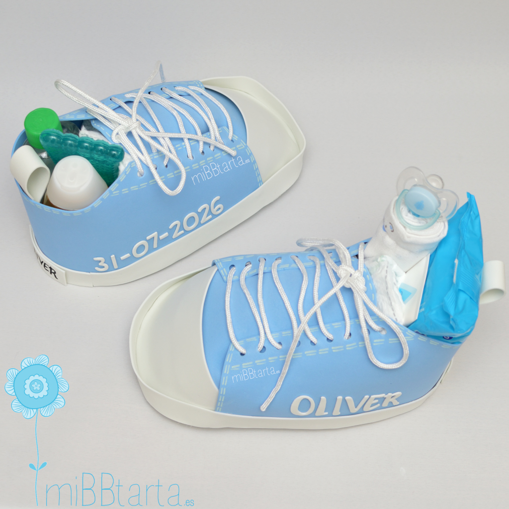 Zapatillas de pañales estilo Converse